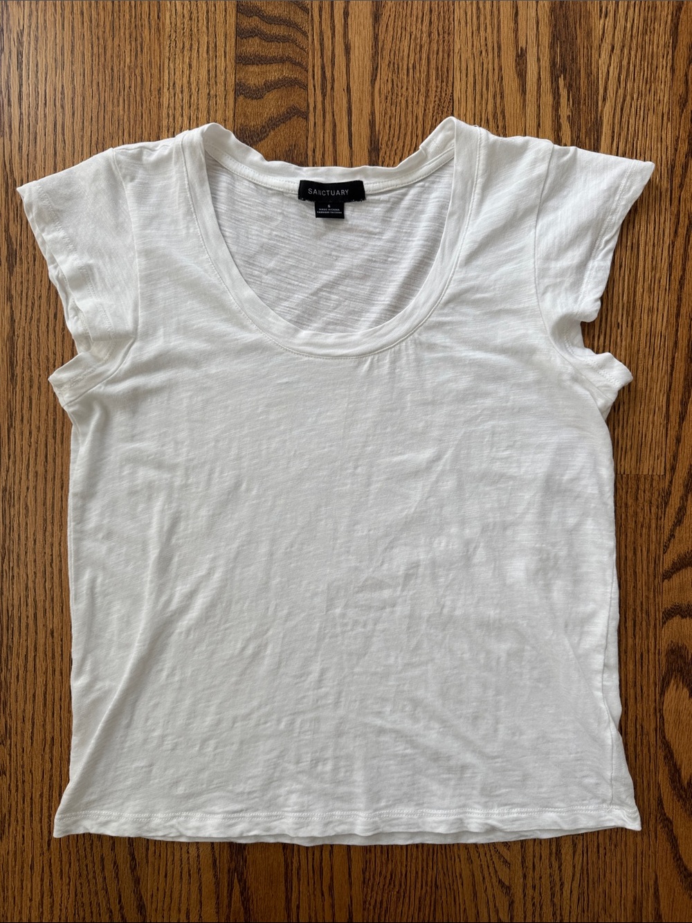 Sanctuary White Scoop Neck Short Sleeve Tee